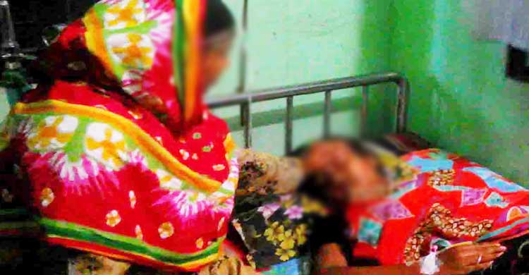 বখাটের চড়-থাপ্পড়ে অজ্ঞান স্কুলছাত্রী