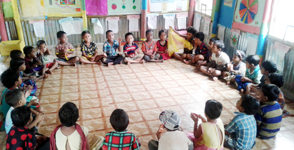 কমলগঞ্জে চা শিশুদের এক অন্যরকম পাঠশালা