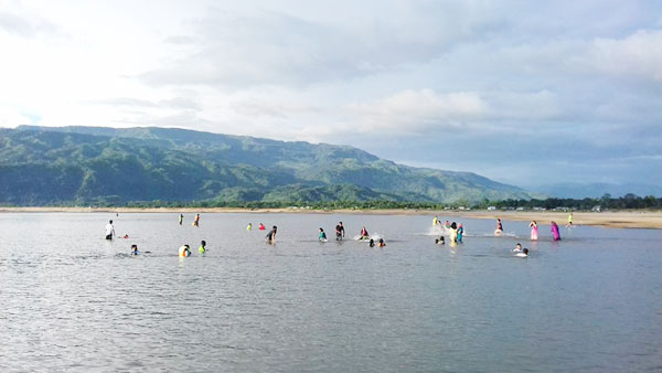 দেশ-বিদেশের পর্যটকের আগমনে মুখরিত সুনামগঞ্জের পর্যটন স্পট গুলো
