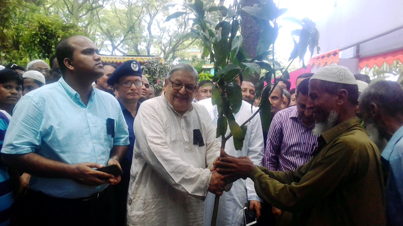 দেশের উন্নয়নের স্বার্থে আওয়ামীলীগ সরকারকে পুনরায় নির্বাচিত করতে হবে . ইমরান আহমদ এম.পি