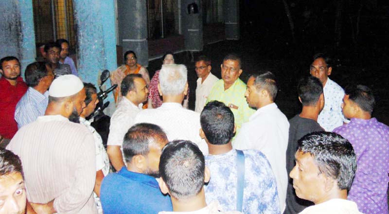 চুনারুঘাটের সাব-রেজিস্টার লাঞ্ছিত : দলিল লিখক সমিতির ৩ নেতার বিরুদ্ধে মামলা