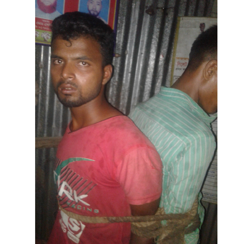 সিলেটের জৈন্তাপুরে গাড়ী চোর চক্রের ২সদস্য অাটক, পুলিশে সোপর্দ