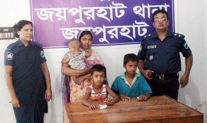 ভারতে পাচারের চেষ্টাকালে ৪ শিশু সন্তানসহ রোহিঙ্গা নারী আটক