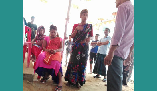 ওসমানীনগরে পূজা মন্ডপে হিজড়াদের চাঁদাবাজি