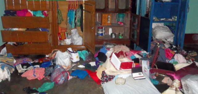 বিশ্বনাথে একই রাতে দুটি বাড়িতে ডাকাতি : আহত ১