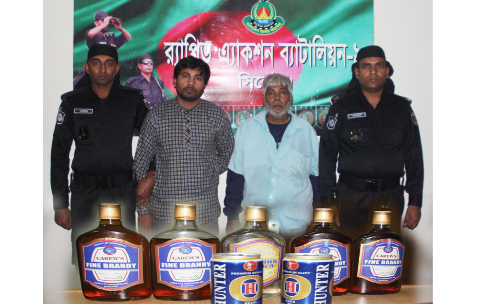 নগরীর তালতলা থেকে মাদকসহ ২ ব্যবসায়ীকে আটক করেছে র‌্যাব