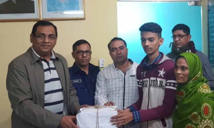 জেলে না দিয়ে ছাত্রী উত্যক্তকারীর লেখাপড়ার দায়িত্ব নিলেন গোয়াইনঘাটের সাবেক ওসি