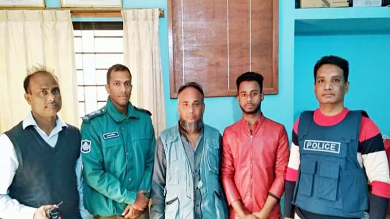 শাহজালাল মাজারে খুঁজে পাওয়া ব্যক্তিকে ঘরে পৌঁছালো পুলিশ