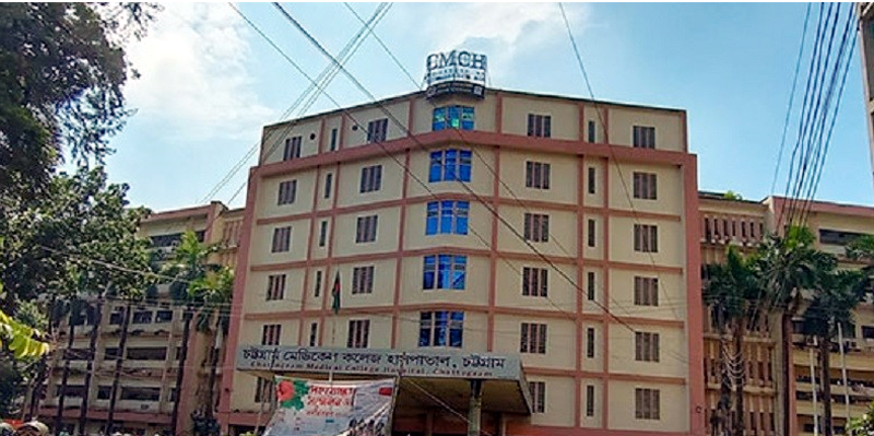 হাসপাতালের সিঁড়ি দিয়ে উঠতে টাকা, লিফটে টাকা, ওয়ার্ডে ঢুকতে টাকা