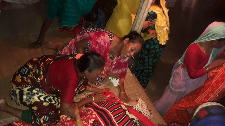 টিভি দেখার জন্য শ্যামলী খাতুন নামের এক গৃহবধূর মৃত্যু