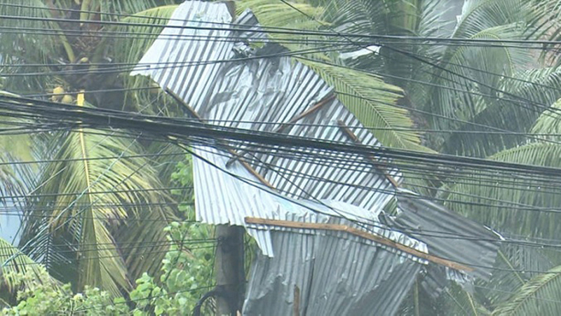 ঘূর্ণিঝড় ‘বুলবুল’ কেড়ে নিল ৪ প্রাণ