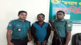 নগরীর কাস্টঘর থেকে শীর্ষ খুনি কালা মনির গ্রেফতার