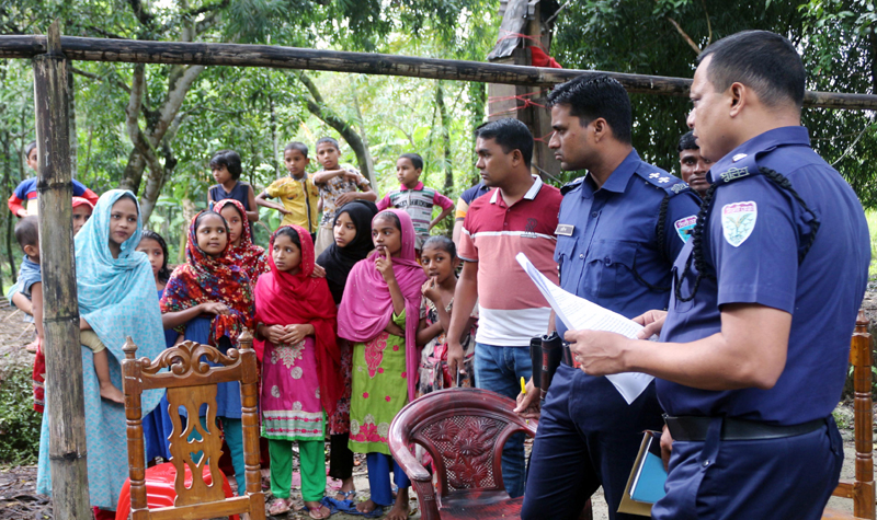 জৈন্তাপুরে মসজিদে নামাজ পড়তে যাওয়ায় ‘সমাজচ্যুত’ পরিবারের উপর হামলার ঘটনায় মামলা