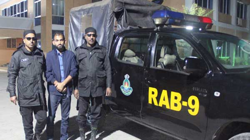 নগরীর বন্দরবাজার থেকে পলাতক আসামী মিনহাজ গ্রেফতার