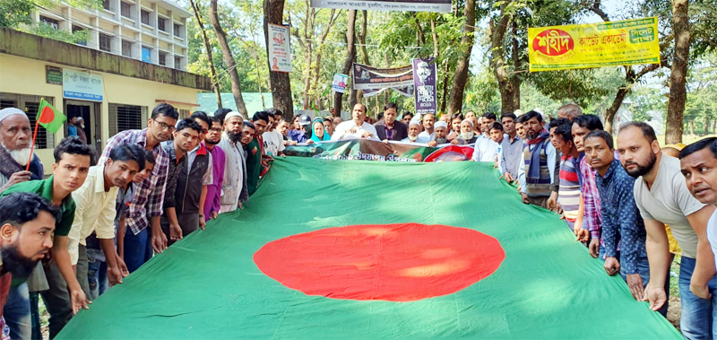 গোয়াইনঘাটে বিজয়ের মাস বরণে উপজেলা প্রশাসনের বর্ণাঢ্য শোভাযাত্রা