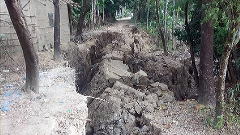 কানাইঘাটে সুরমার ডাইকে ভয়াবহ ভাঙন: হুমকির মুখে বসতবাড়ি