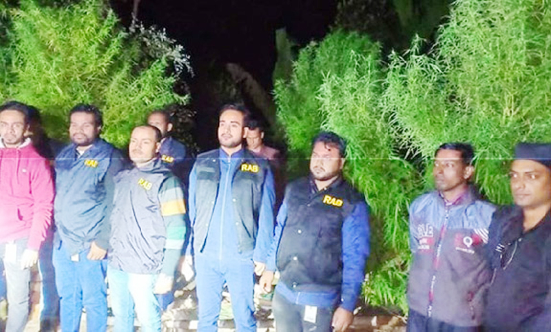 সিলেটে বাসার ছাদে ‘গাঁজার বাগান’, আটক ১