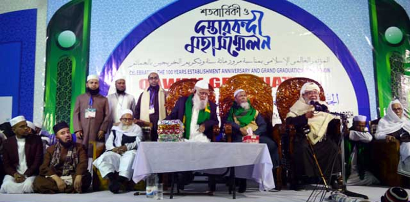 ধর্মীয় চেতনার স্বতন্ত্র শিক্ষা ব্যবস্থা হচ্ছে কওমি মাদরাসা শিক্ষা: রেঙ্গার দস্তারবন্দীতে বক্তারা