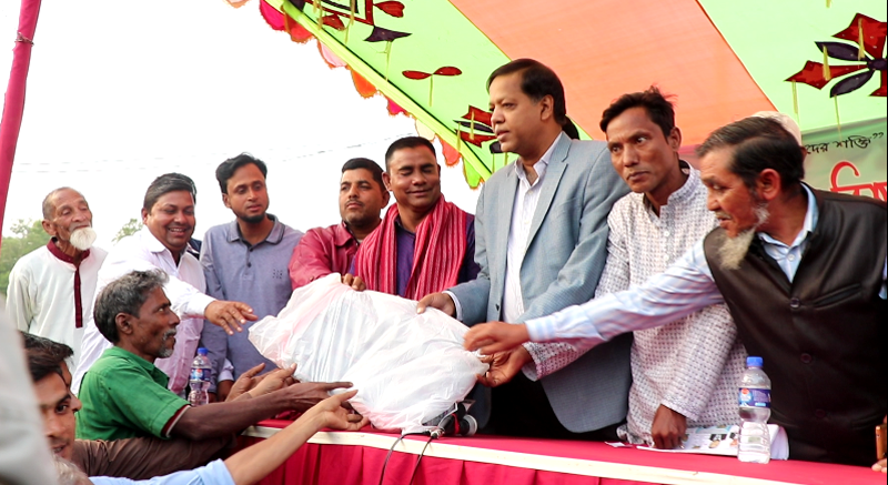 গোয়াইনঘাটে সমাজকল্যাণ পরিষদের হতদরিদ্রের মাঝে শীতবস্ত্র বিতরণ