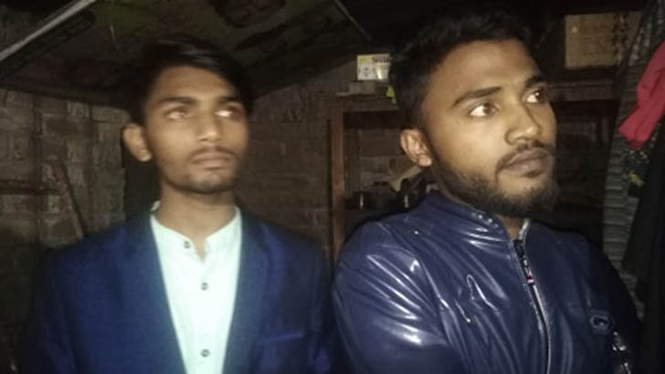 স্কুলছাত্রকে তুলে নেয়ার সময় জনতার হাতে পুলিশ আটক