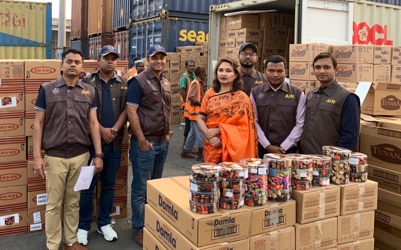 ভুট্টা ঘোষণায় এলো এক কোটি টাকার চকলেট