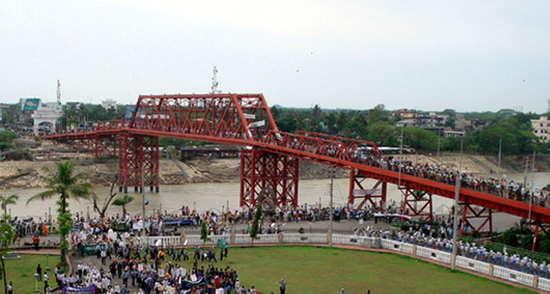 সিলেটের ক্বীন ব্রিজের নিচ থেকে নরসিংদীর ৩ শিক্ষার্থী আটক