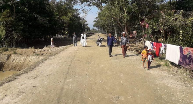 গোয়াইনঘাটে ৪০ কিলোমিটার মাটির সড়ক নির্মাণে কাজ করছেন ৪ হাজার শ্রমিক