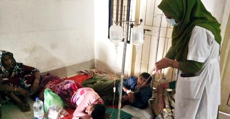 ওয়াজ মাহফিলে কীটনাশক দিয়ে বানানো চা পান করে অসুস্থ ১৩