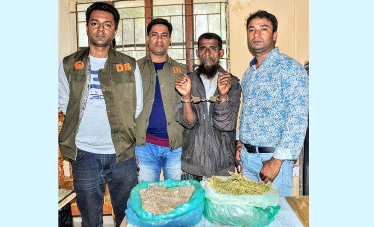 বিশ্বনাথের চিহ্নিত মাদক ব্যবসায়ী গাঁজাসহ আটক 