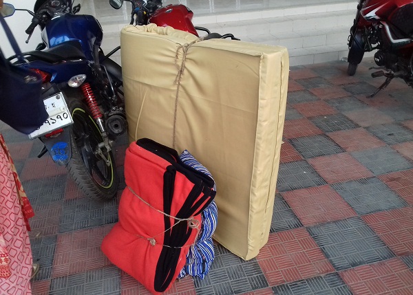 সুনামগঞ্জ সদর হাসপাতালের জিনিসপত্র পাচারের সময় ধরা পড়েন নার্স রহিমা ও ওয়ার্ড বয়