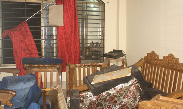 যুক্তরাজ্যে প্রধানমন্ত্রীকে নিয়ে ফেসবুকে অপপ্রচার : সাবেক ছাত্রদল নেতা জলিলের দেশের বাসায় হামলা ও ভাংচুর