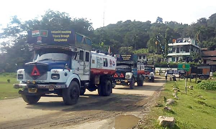 করোনাভাইরাস : এবার সিলেটের তামাবিলে ভারতীয় ট্রাকচালকদেরও স্বাস্থ্যপরীক্ষা
