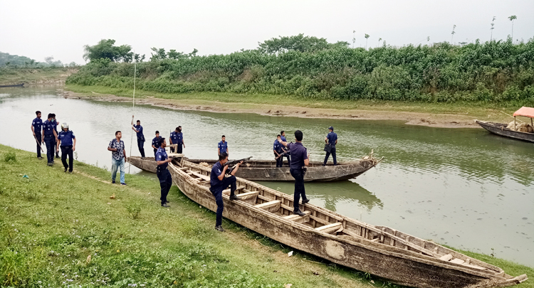 গোয়াইনঘাটে সরকারী জলমহাল থেকে ১০লক্ষ টাকার মাছ লুট, পুলিশের অভিযানে জাল উদ্ধার