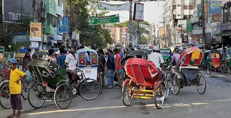 সিলেটে বাড়ছে যান চলাচল ও মানুষের ভিড়