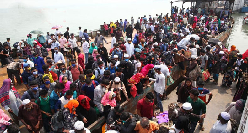 রাজধানীমুখী মানুষের উপচেপড়া ভিড়!