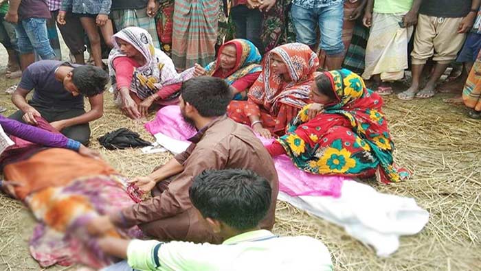 বিয়ে বাড়ি থেকে ফেরার পথে নৌকাডুবি, ৪ জনের লাশ উদ্ধার