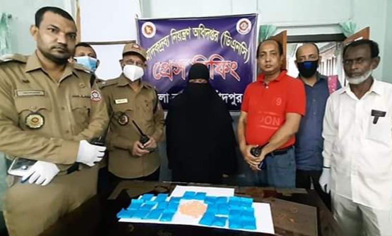 পাঁচ হাজার পিস ইয়াবাসহ নারী গ্রেপ্তার