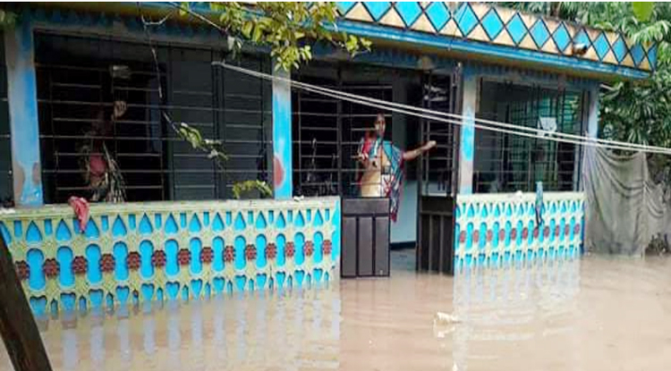 জৈন্তাপুরে টানা বর্ষণ ও পাহাড়ি ঢলে নিম্নাঞ্চল প্লাবিত, দুর্ভোগে মানুষ