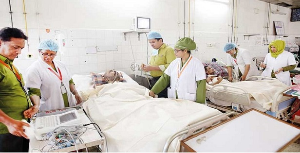 একমাসের মধ্যে আরো ১০ হাজার স্বাস্থ্যকর্মী নিয়োগ