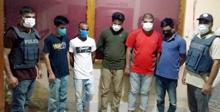 জকিগঞ্জে ইয়াবাসহ ৫ মাদক ব্যবসায়ী আটক