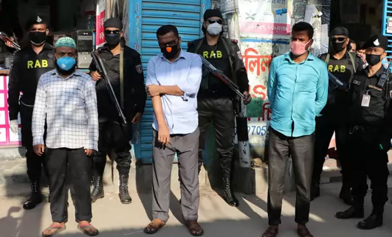 টাকায় মেলে করোনার নেগেটিভ-পজিটিভ সনদ!