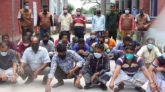 ময়মনসিংহে জুয়ার বোর্ডে হানা দিয়ে জুয়াখেলা রত অবস্থায় ২৭ জন গ্রেফতার!