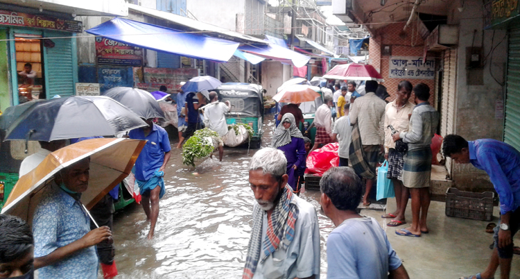 করোনায় ছাতকে মাস্ক ছাড়াই মানুষ ঘুরছে বাড়ছে ঝুঁকি মানছেন না স্বাস্থ্যবিধি