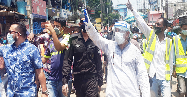 সিলেটে ‘রেড জোন’ আইনশৃঙ্খলা বাহিনী নিয়ে অভিযানে মেয়র আরিফ