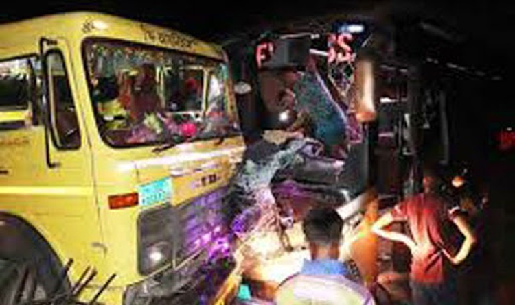 ঢাকা-সিলেট মহাসড়কে এনা পরিবহনের বাস দুর্ঘটনায়: আহত ২০