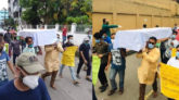 হাসপাতাল ঘুরে চিকিৎসাসেবা না পেয়ে মৃত্যু : সিলেটে কফিন মিছিল