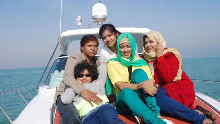 এমপি পাপুলের স্ত্রী মেয়ে শ্যালিকাও ‘টাকাওয়ালা’