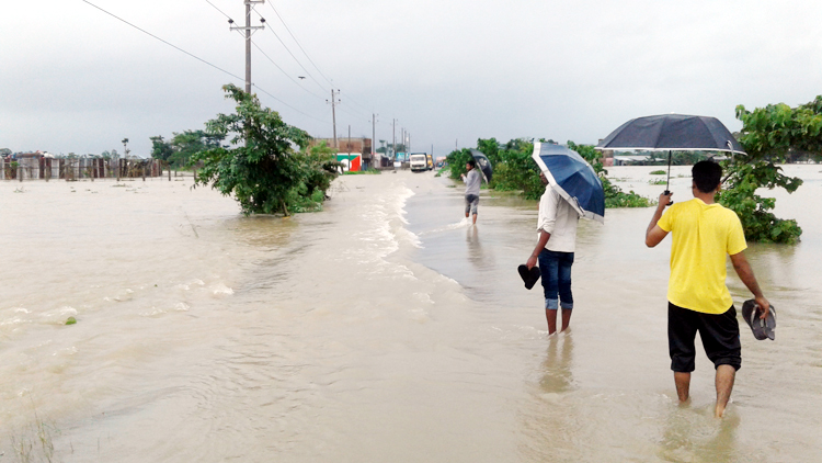 সুনামগঞ্জে বন্যা পরিস্থিতির অবনতি, লাখো মানুষ পানিবন্দি