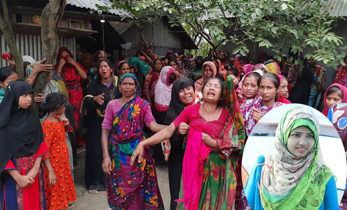 ঘরে ঢুকে যুবতীকে গণধর্ষণের পর হত্যা