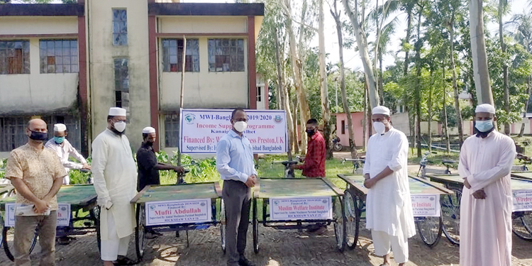 কানাইঘাটে ভাইস চেয়ারম্যানের তত্ত্বাবধানে ইসলাহুল মুসলিমীনের ৮টি রিক্সা ভ্যান প্রদান